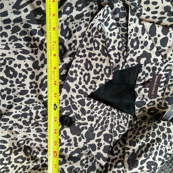 Stunning Rain Coat size Large - Picture 12 of 12